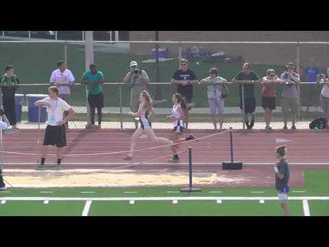 05-16-2015_091248  DISTRICT 3 CHAMPIONSHIPS  AA GIRLS 4x800 TRINITY CHAMPIONS HEAT 2
