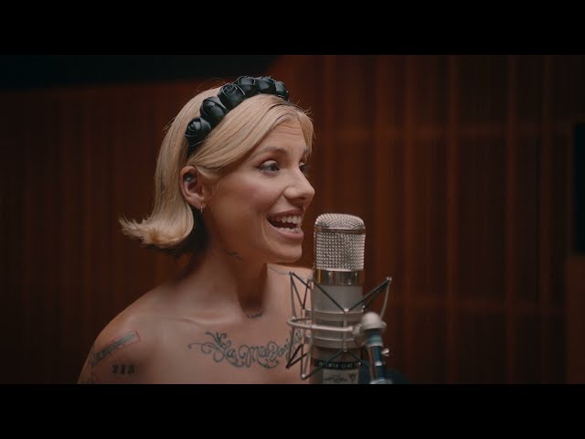 Kid At Christmas von Calum Scott & Christina Perri ((jetzt ansehen))