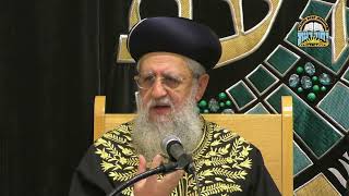 הדלקת נרות חנוכה במוצאי שבת I מרן הראשון לציון הגאון רבי דוד יוסף שליט"א #חנוכה #שבת #הראשון_לציון (מוסדות יחווה דעת) - התמונה מוצגת ישירות מתוך אתר האינטרנט יוטיוב. זכויות היוצרים בתמונה שייכות ליוצרה. קישור קרדיט למקור התוכן נמצא בתוך דף הסרטון