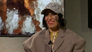 Zhala erbjuder kosmisk pop i Robyns smak - Malou Efter tio (TV4)