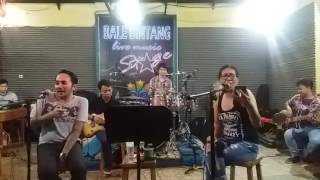 Download lagu 'Tul Jaenak'.... Sari Koeswoyo & David Koeswoyo mp3
