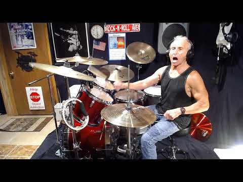 Chuck Berry with Bruce Springsteen & The E Street Band Johnny B  Goode  Concert for the Rock Hall