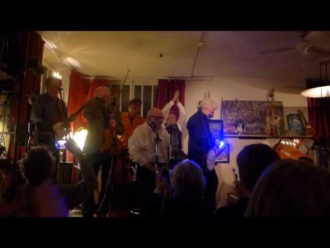 Grus i Dojjan - Duelling Banjos