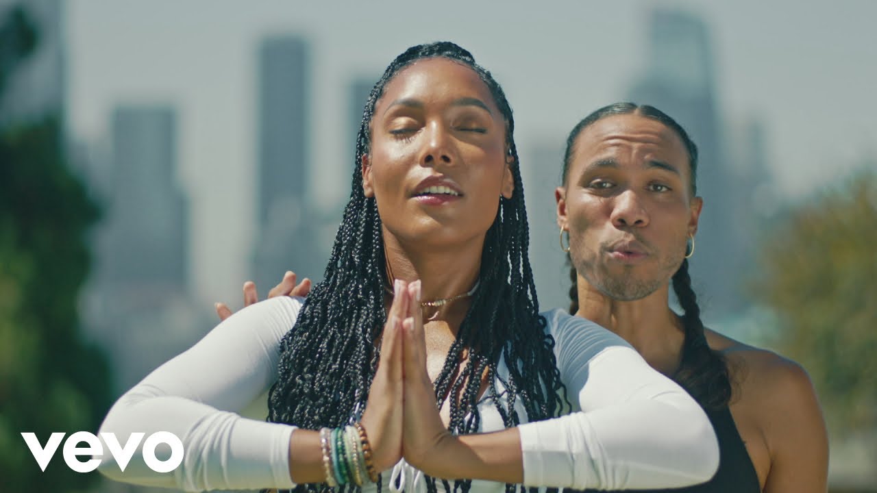 India Shawn - Movin' On ft. Anderson .Paak