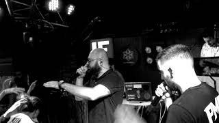 Patron Ft Ati242 Sürüyoruz Yollara Canlı Performans (Live Performance)