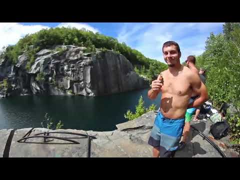 Teen Daredevils Jump from Trampoline atop 25-Foot Cliff