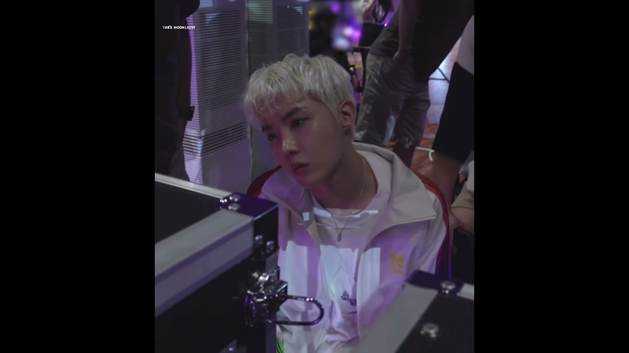 Jhope in blonde hits differently😳