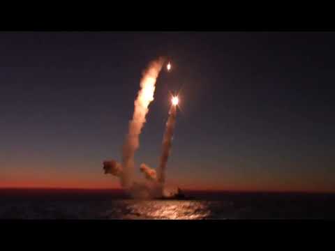 Atak z morza czarnego -  Rosjanie wystrzeliwują cztery pociski „Kaliber” w cele na Ukrainie