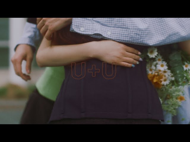 新ガールグループ「Ettone」、本日デビュー!SIRUP作詞の「U+U」MV公開で“自分らしさ”に寄り添う新ジャンルを提示 3 YouTubeサムネイル