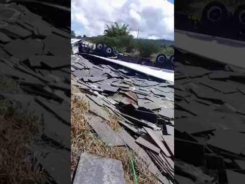 Grave acidente na Rodovia BA-250 deixa dois mortos entre Lagedo do Tabocal e Maracás