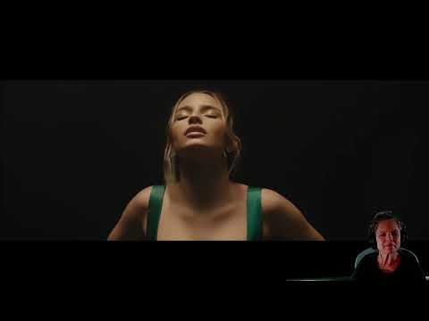 Maciej Musialowski & Julia Wieniawa!  Bushy's Mama REACTS! Take away this love!