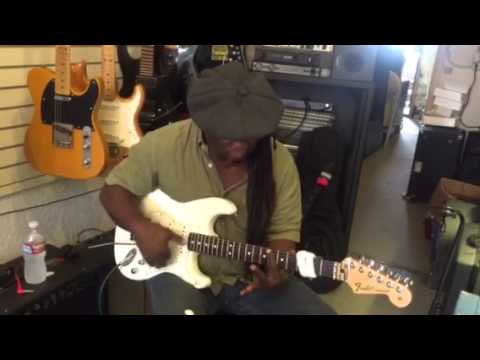 Regi Wooten plays Lok-N-Roll compensated locking nut