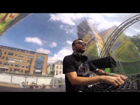 DJ LARZ AT SUMMERLOVERZ APELDOORN 2014 PART 4