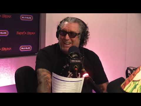 Yes Interviews: 7/16/18 - Trevor Rabin in studio on Jonesy's Jukebox KLOS video