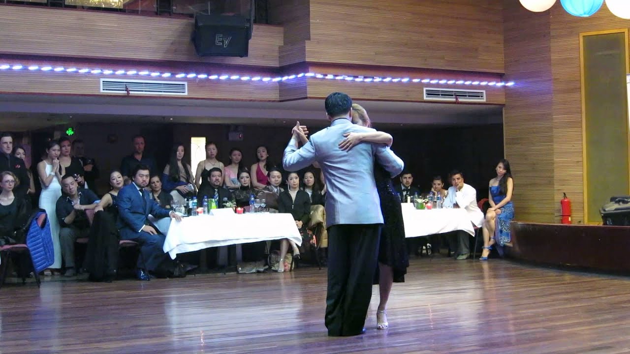 Gennysam Alcantara y Lily Tan (Singapore) 1/2 @2013 Shanghai Tango Marathon