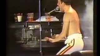 Queen - Live in Barcelona 1986 - We Will Rock You - We Are The Champions