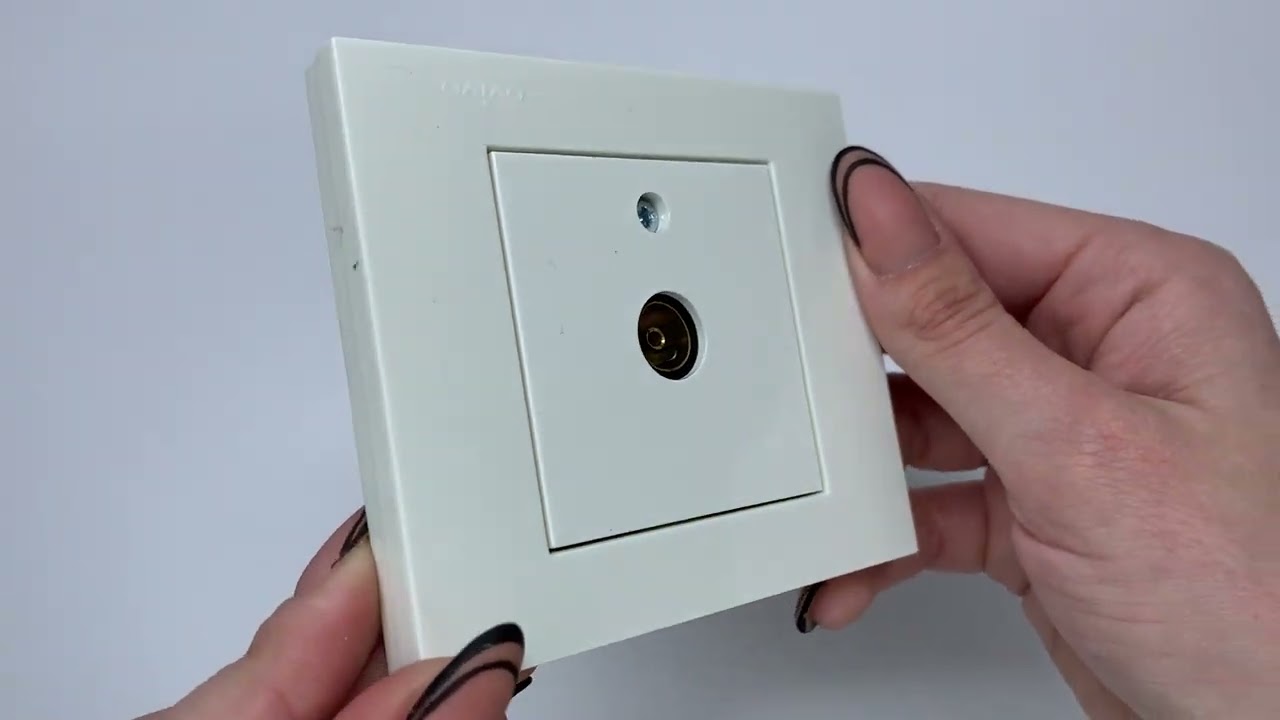 Розетка проходная телевизионная OVIVO Grano белый (400-010300-224)