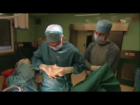 Napompowany facet z małym penisem Kurek tłuszczu z małą głową