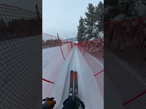 Does it count as an inbounds couloir?? 🎿