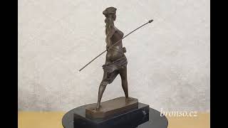 Amazonská bojovnice – bronzová socha silné ženy, umělecká dekorace