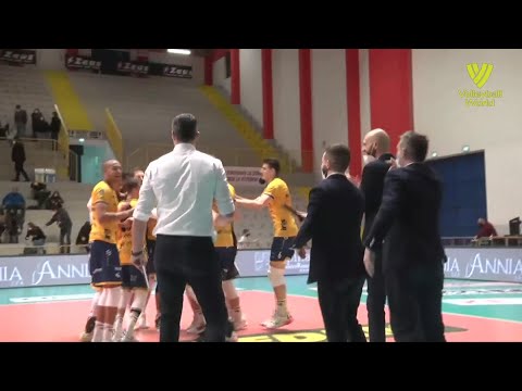 Tonno Callipo Calabria Vibo Valentia vs. Leo Shoes PerkinElmer Modena - FIVB - Super Liga - Match Hi