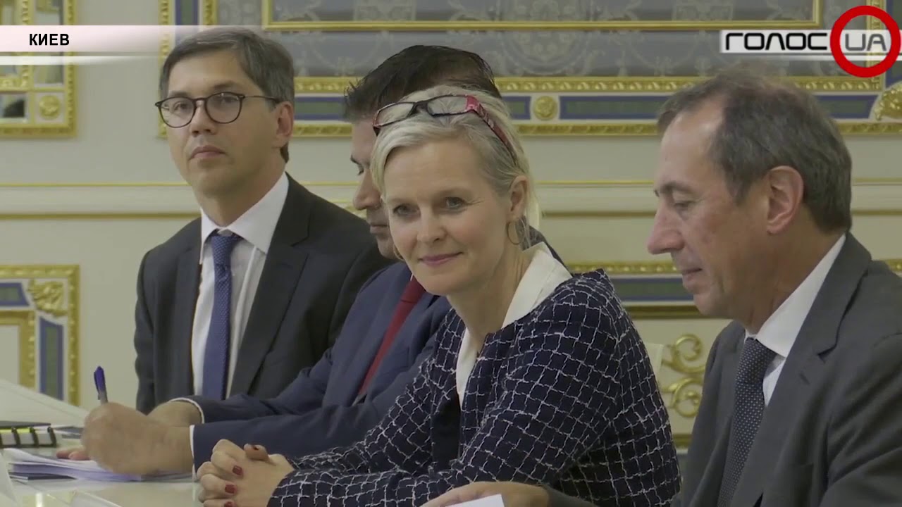 Сто дней Зеленского: «сигналы» вместо реальной политики