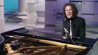 Gilbert O&#39;Sullivan - Can&#39;t Get Enough Of You - The Shirley Bassey Show - 13/11/1976