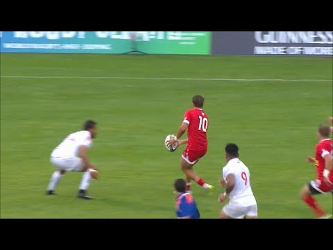 Forward pass or merely illusory forward pass by Liam Underwood to create try for Aaron Carpenter?