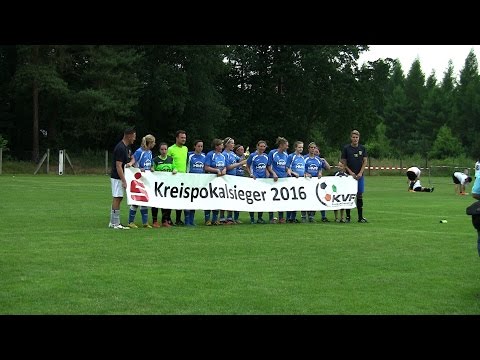 25.06.2016 Fußball Sachsen Kreispokal Finale Frauen - nach dem Schlußpfiff