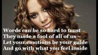 Agnes Carlsson - On and on with lyrics