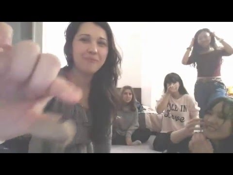 Paper kiss / Pepero game