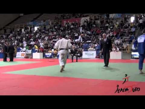 italiajudo_Verona 2012 CI Assoluti_semifinale_73 kg_Alfredo Mezzadra vs Aldo Scollo.m4v