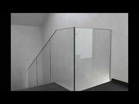 Interiérové sklenené zábradlie na schody v Prešove