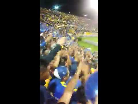 "La hinchada del mas grande" Barra: La 12 &bull; Club: Boca Juniors