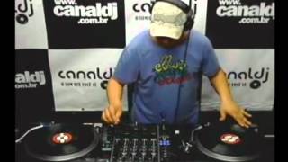 DJ Christian Pinheiro ( Classics Underground 90 ) no Canal DJ