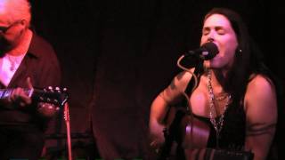Beth Hart- Broken and Ugly (AWESOME!!!) at Jimmi&#39;s 4-10-10