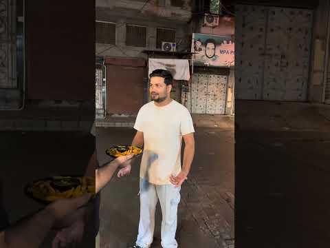 Bhai 1 minute chips pakadna Main Apne lasis band kar raha hun #funny #comedy #funnymoment #❤️🍟✌️