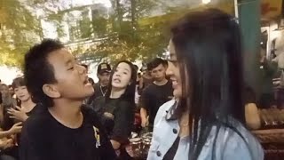 Download lagu KARTONYONO MEDOT JANJI (rian ambyar ft angklung carehal malioboro) mp3 Download lagu KARTONYONO MEDOT JANJI (rian ambyar ft angklung carehal malioboro) mp3