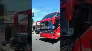 Download lagu Sapaan ramah lampu dim dengan klakson bus Gunung Harta kepada mania#klakson #laksanabus #sr3 mp3