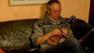 Video thumbnail for Luna Honu Soprano ukulele review by JuKeBox661