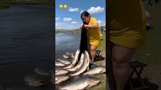 Download lagu Ang daming huli ni ate 😳 #humorvibes #amazingfishingskills #viralcomedy mp3