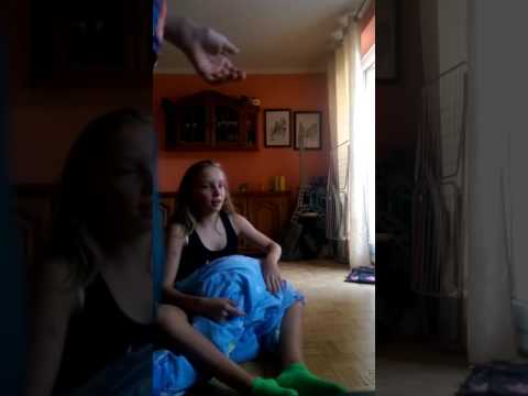 Geschwister allein zu haus