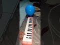 Coba Belajar Pianika Pakai Balon Shorts