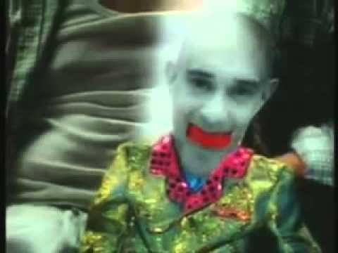 Delca - S jezikom u usta - (Official Video)