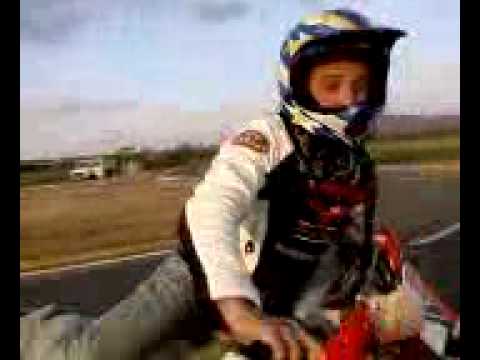 Germano motoclub presidente e vespista alla rotonda di Giuncarico