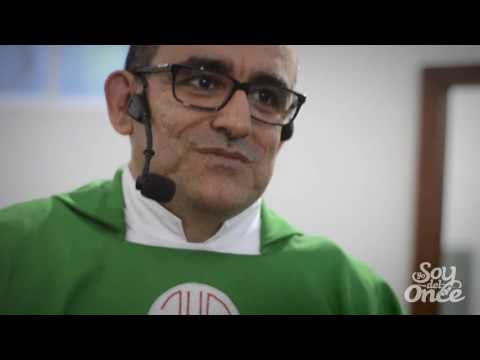 El padre Guillermo García habla de su afición por el blanco