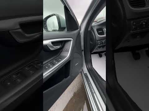 фото volvo v60 i рестайлинг 0