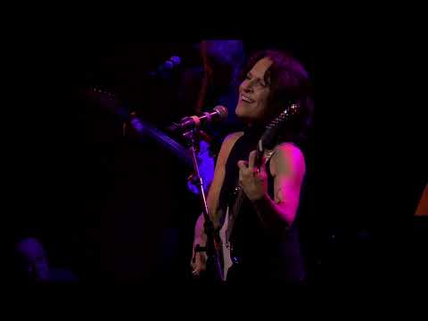 New Shows Celebrating Burdens of Being Upright 30th! #30thanniversary #TracyBonham #90salternative