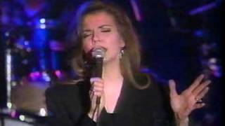 Martina McBride - Cheap Whiskey (LIVE)