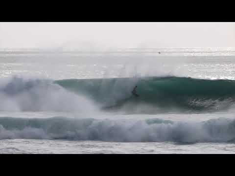 PADANG-PADANG !!! LOCK DOWN SWELL